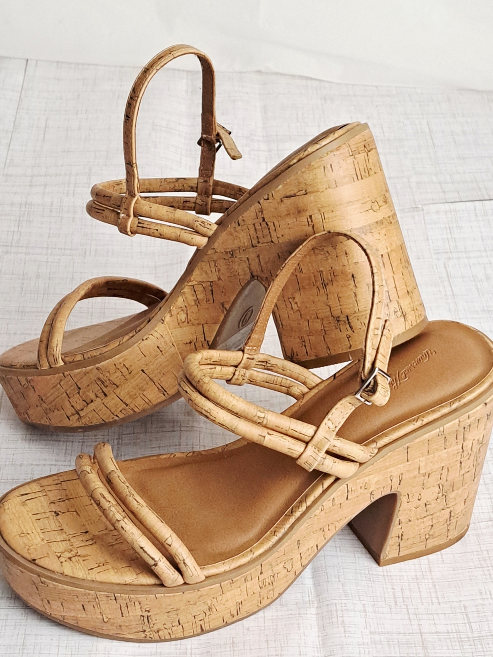 Universal Thread Women's Cork-Look Chunky Platform Sandals in Tan
